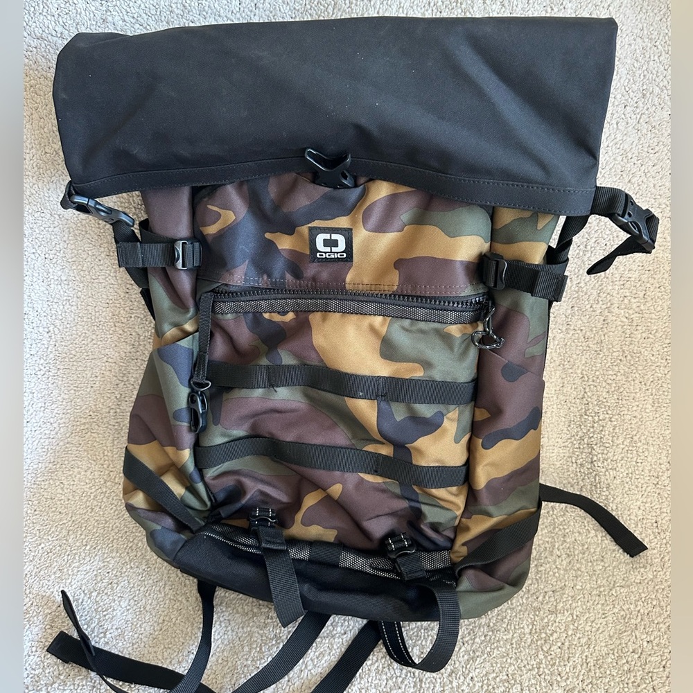 👌‼️LIKE NEW OGIO ALPHA Convoy Rolltop ‼️👌
